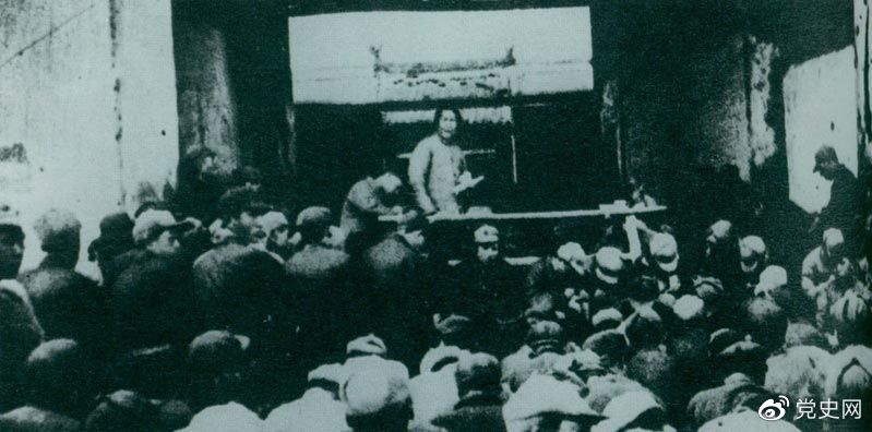 1935年12月27日，毛澤東在陜北瓦窯堡黨的活動分子會議上作《論反對日本帝國主義的策略》報(bào)告。